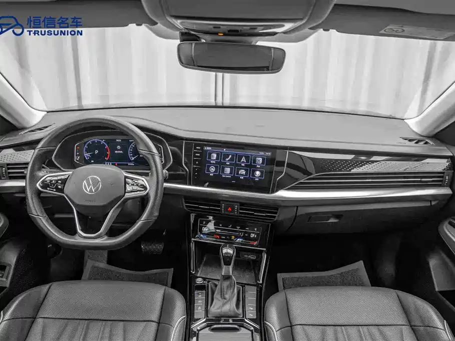 Volkswagen Passat 2022 330TSI Luxury Edition