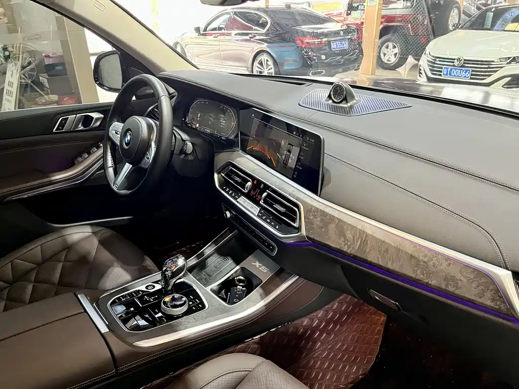 BMW X5 2022 xDrive30Li Premium M Sport Package - фото 14