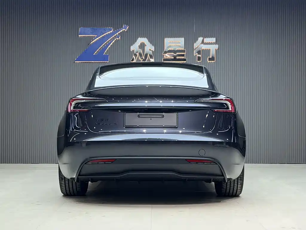 Tesla Model 3 2025 RWD