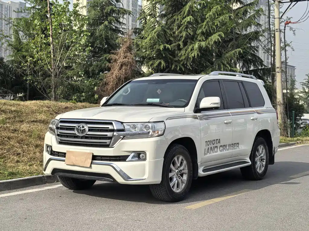 Land Cruiser (Import) 2019 5.7L VX-R