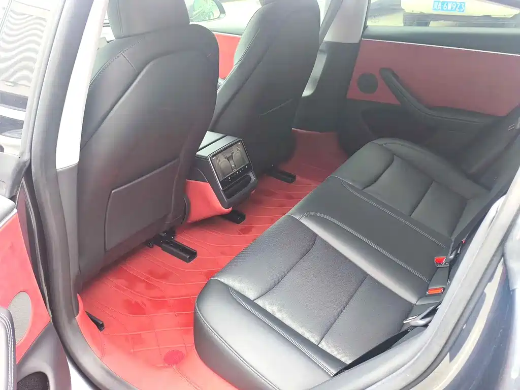 Model 3 2025 Rear-Wheel Drive