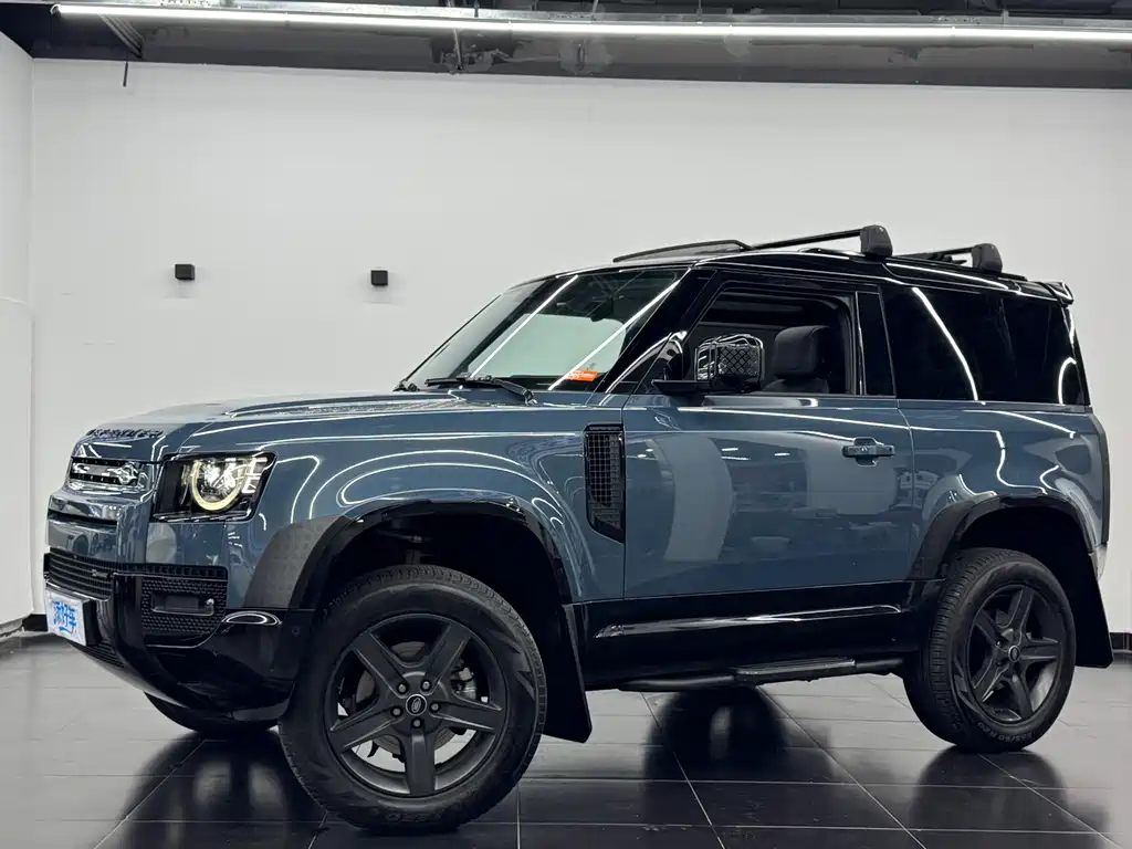 Land Rover Defender 2022 90 2.0T P300 X-Dynamic HSE