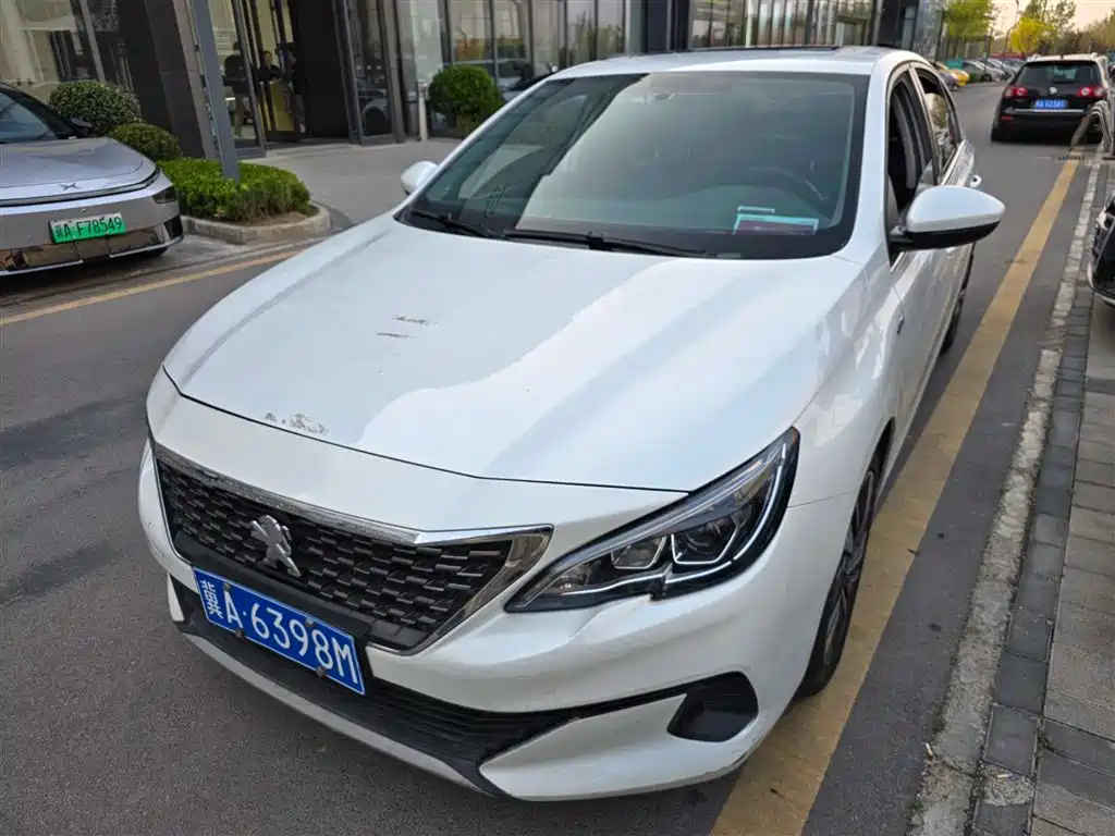 Peugeot 408