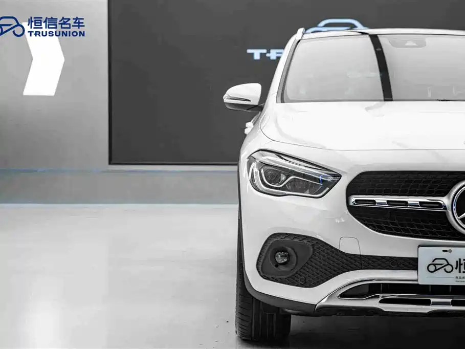 Mercedes-Benz GLA 200 2022