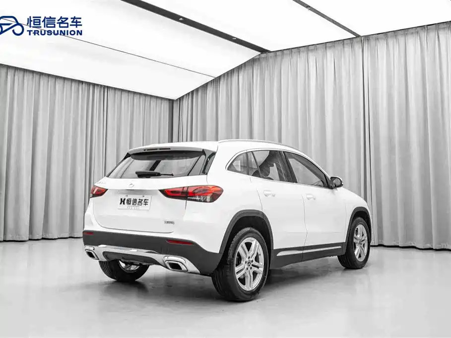 Mercedes-Benz GLA 200 2022