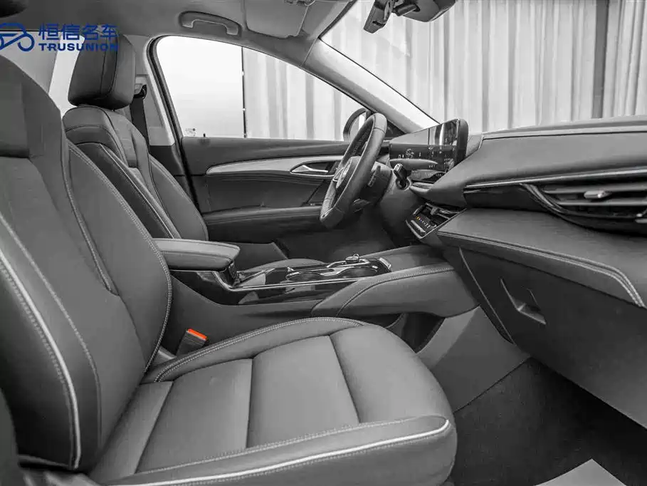 Buick Envision Plus 2025 28T FWD Platinum Edition