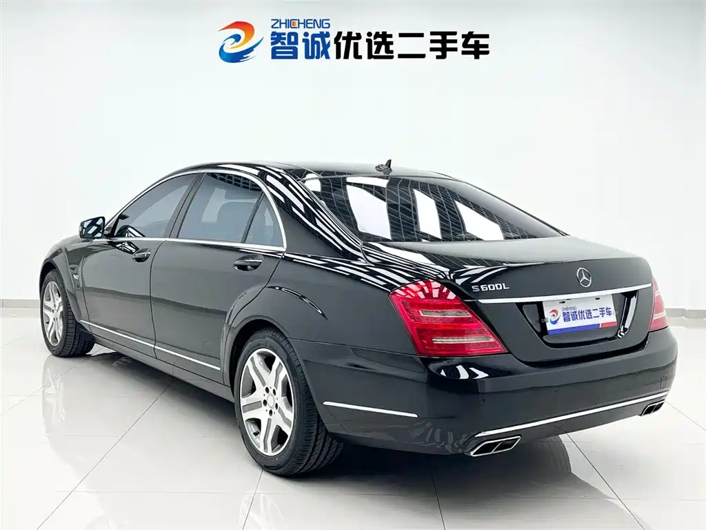 Mercedes-Benz S 600 L (2010)