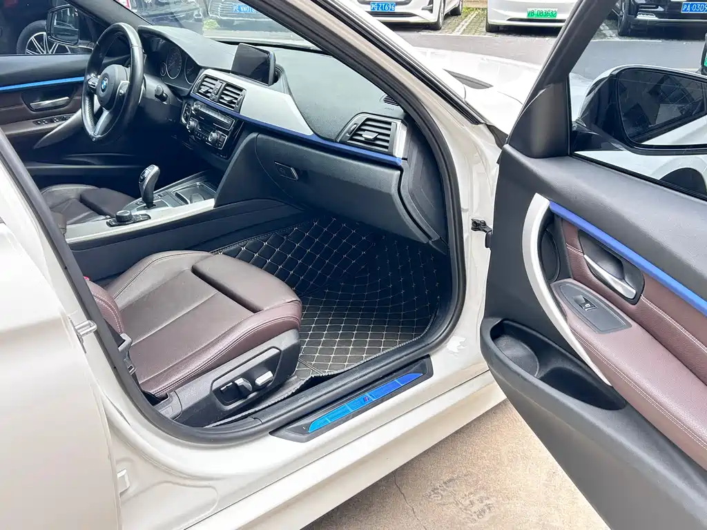 BMW 3 Series 2019 320i M Sport Package