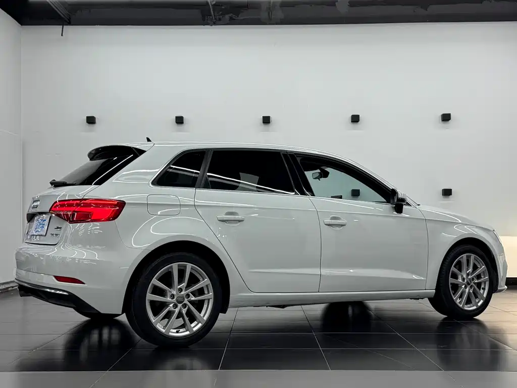 Audi A3 2020 Facelift Sportback 35 TFSI Entry Edition China VI