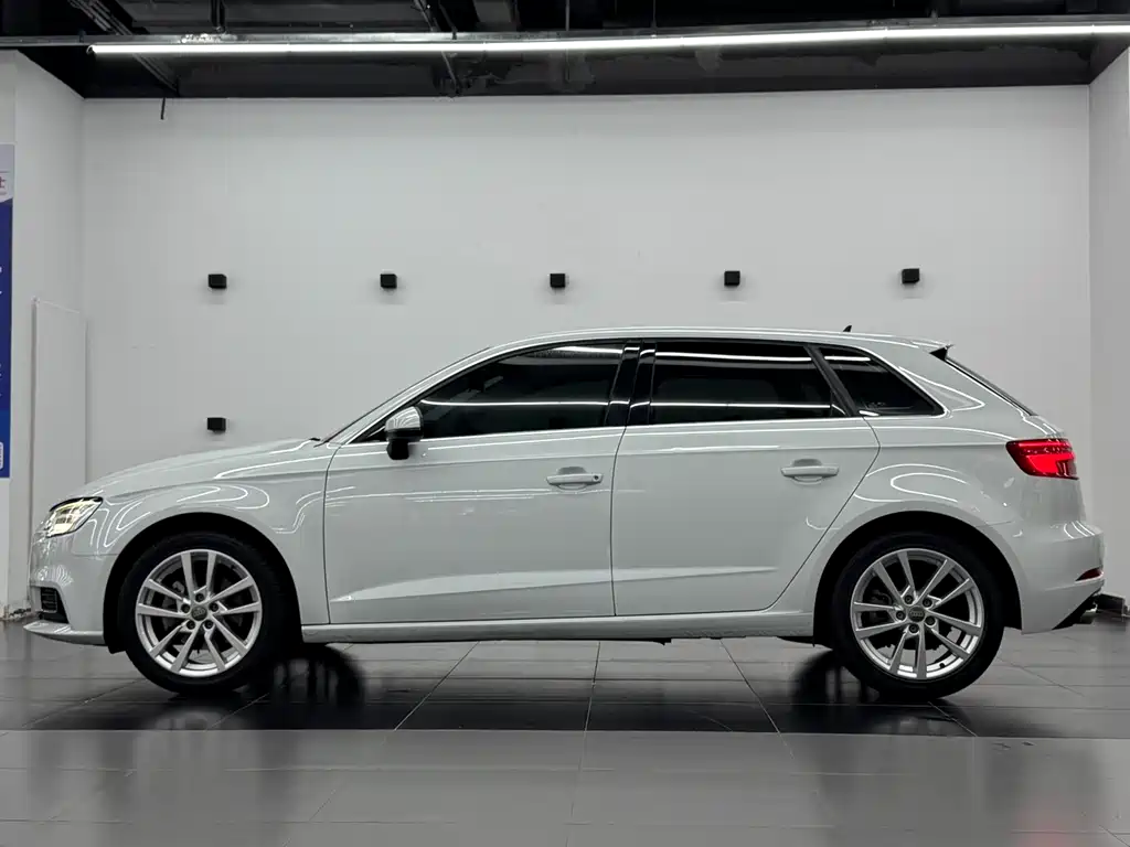 Audi A3 2020 Facelift Sportback 35 TFSI Entry Edition China VI