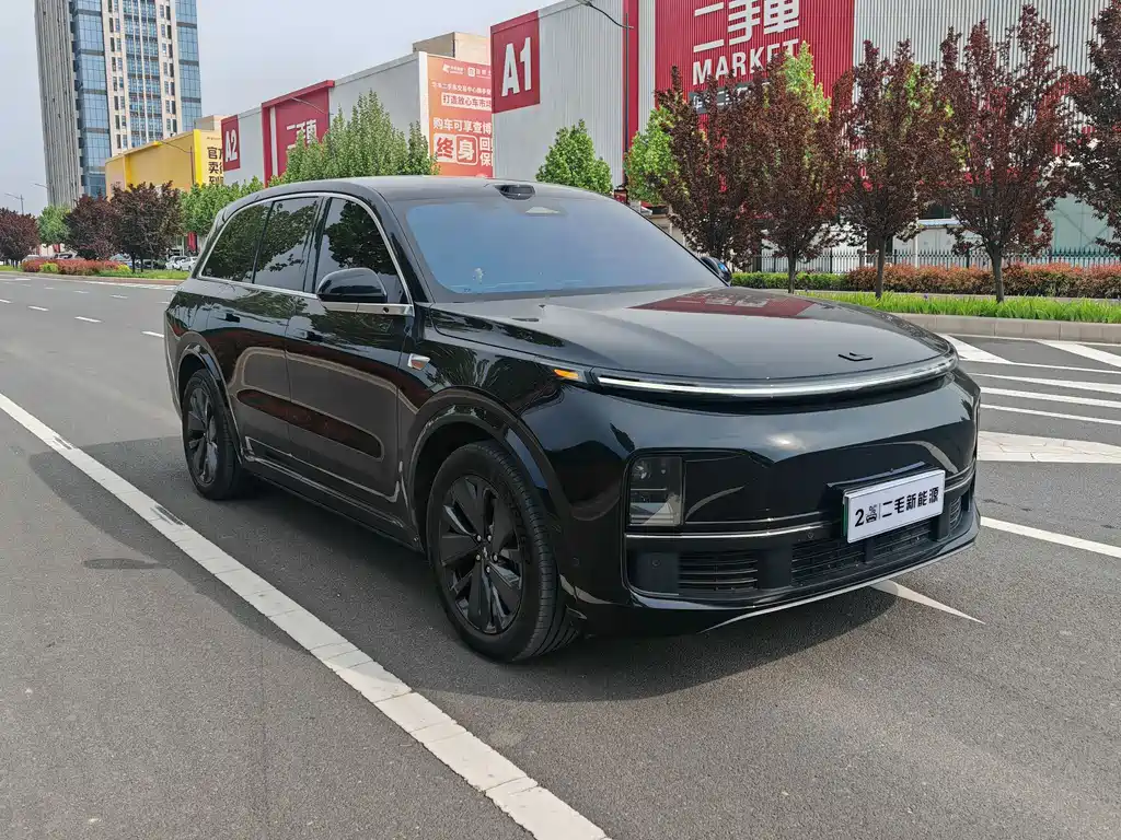 Li Auto L8 2025 Max Smart Refresh Edition