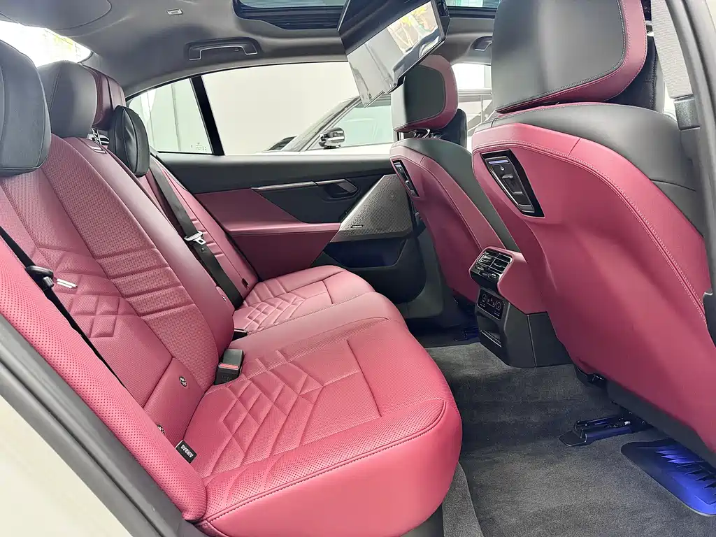 BMW i5 2025 eDrive 40L M Sport Package