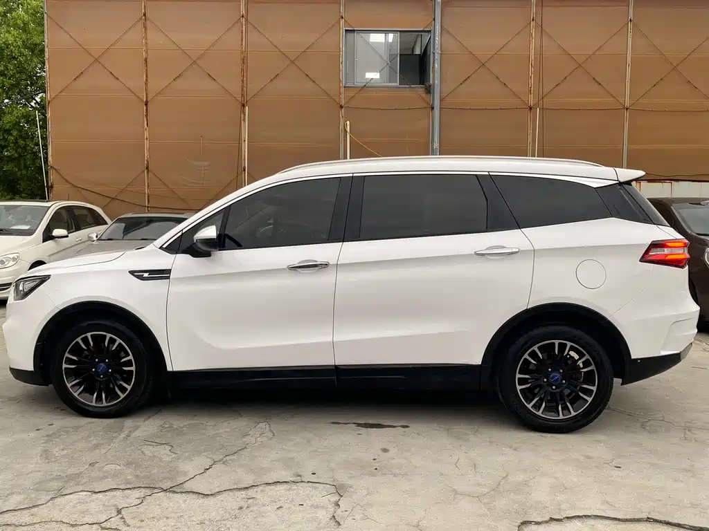 Tram S70 2018 1.5T Automatic Luxury 7-Seater