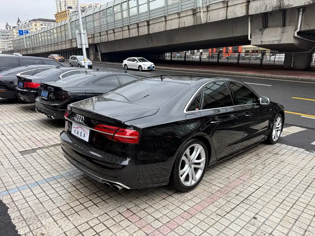 Audi S8 2013 S8 4.0 TFSI quattro