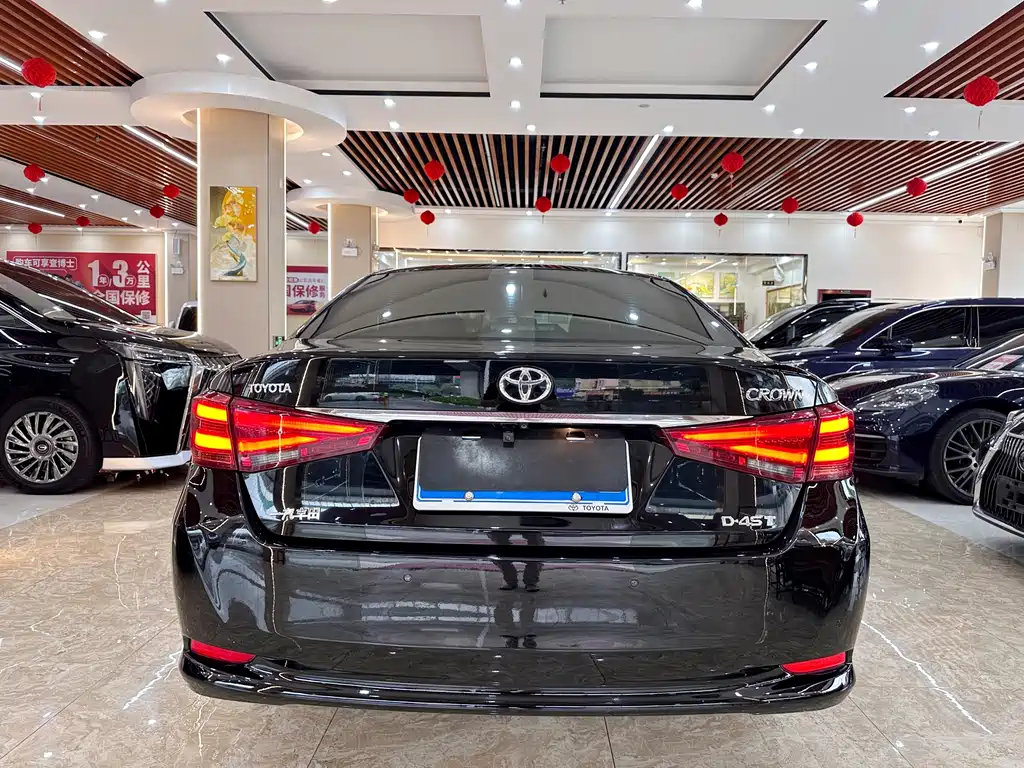 Toyota Crown 2015 2.0T Fashion Edition