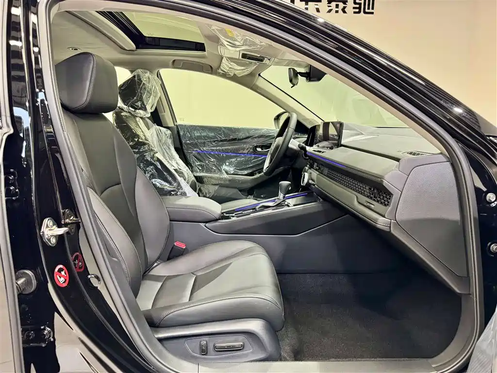 2025 Honda Accord Sport Series 260TURBO Luxury Edition