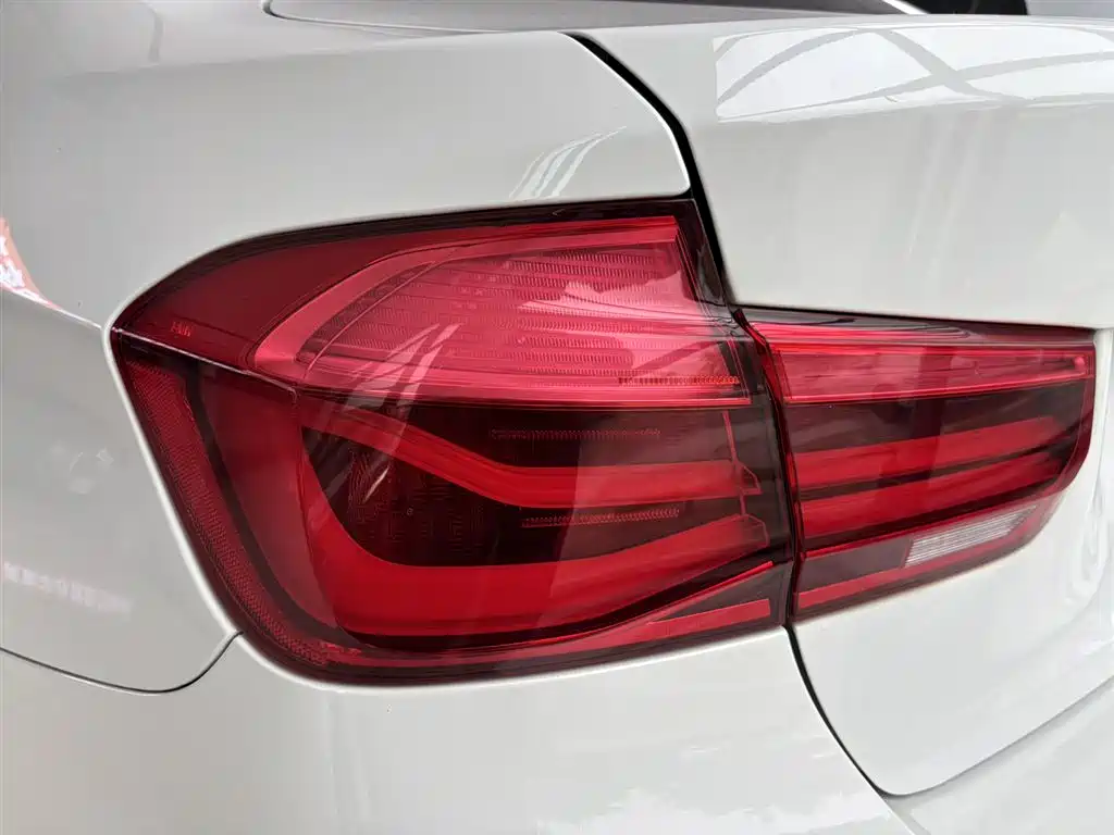 BMW 3 Series 2018 320i M Sport Package