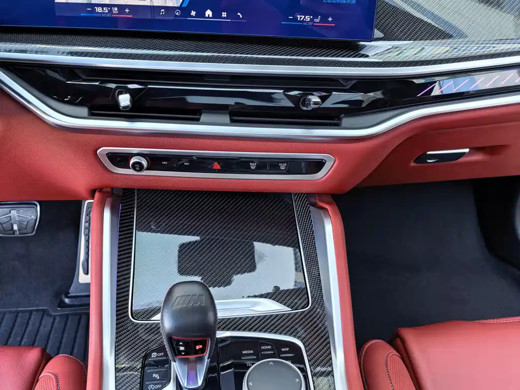 BMW X6 M Competition 2023 - фото 27