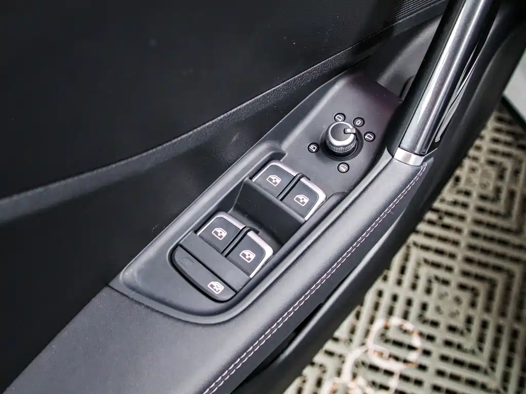 Audi Q2L 2022 35 TFSI Fashion Dynamic Edition