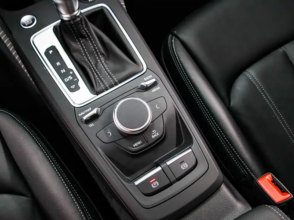 Audi Q2L 2022 35 TFSI Fashion Dynamic Edition