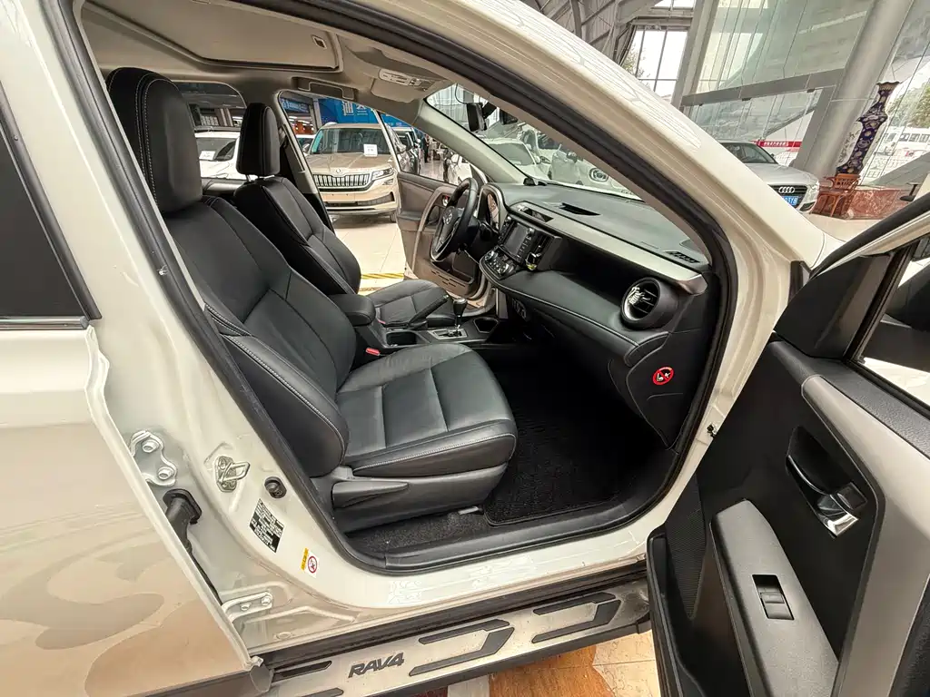 RAV4 2016 2.0L CVT 2WD Zhishang Edition China V