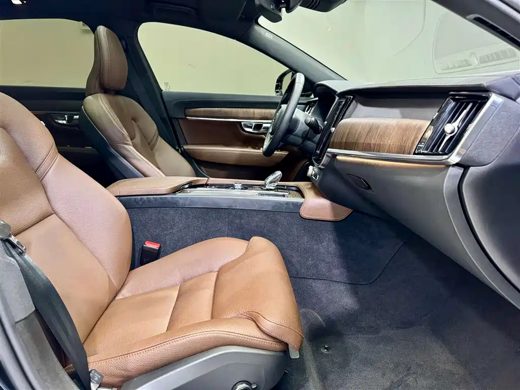 Volvo S90 2024 B5 Inscription