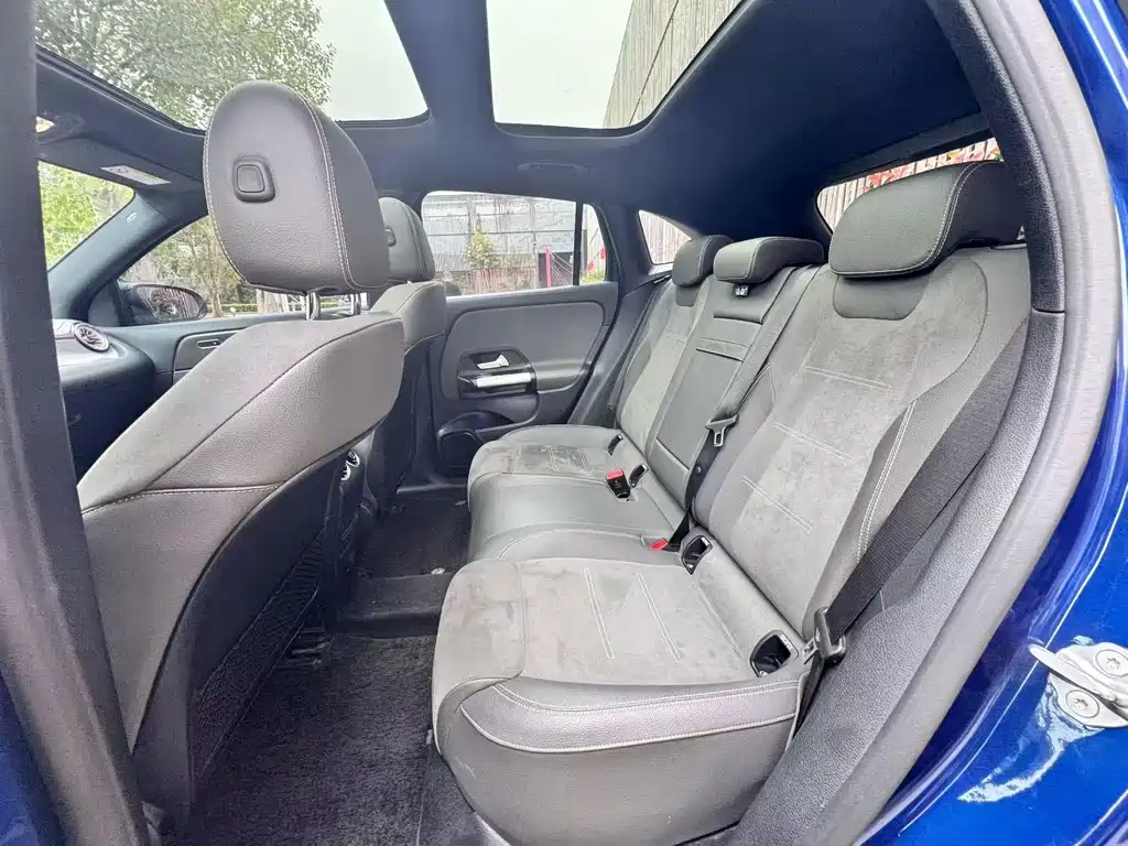 Mercedes-Benz EQA 300 4MATIC Launch Edition 2022
