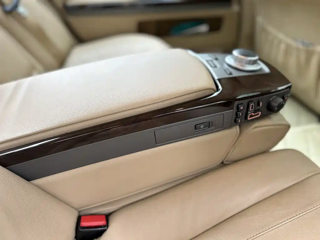 BMW 7 Series 2009 730Li Luxury