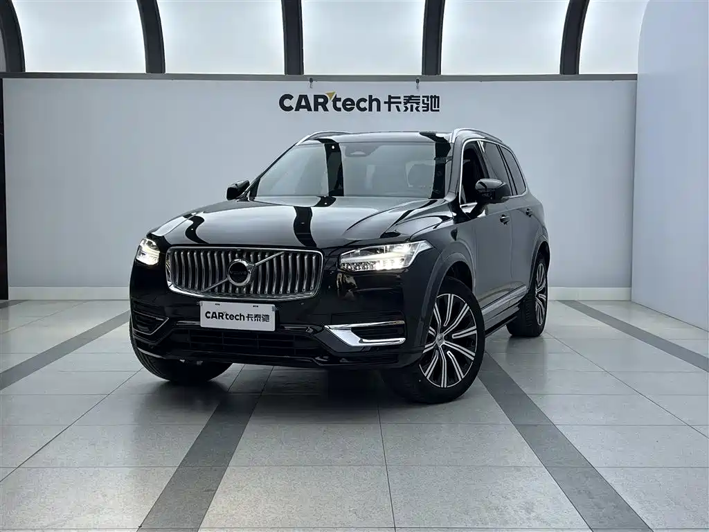 Volvo XC90 2023 B5 Momentum 7-seater
