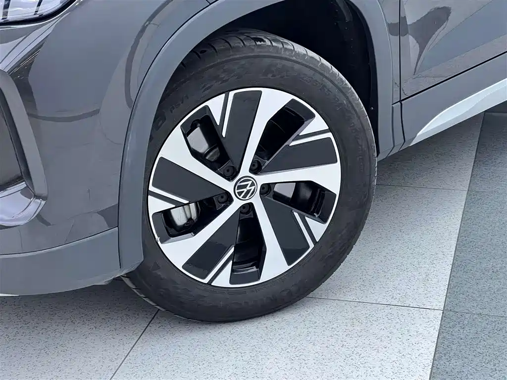 Tayron L 2025 330TSI 2WD Elite