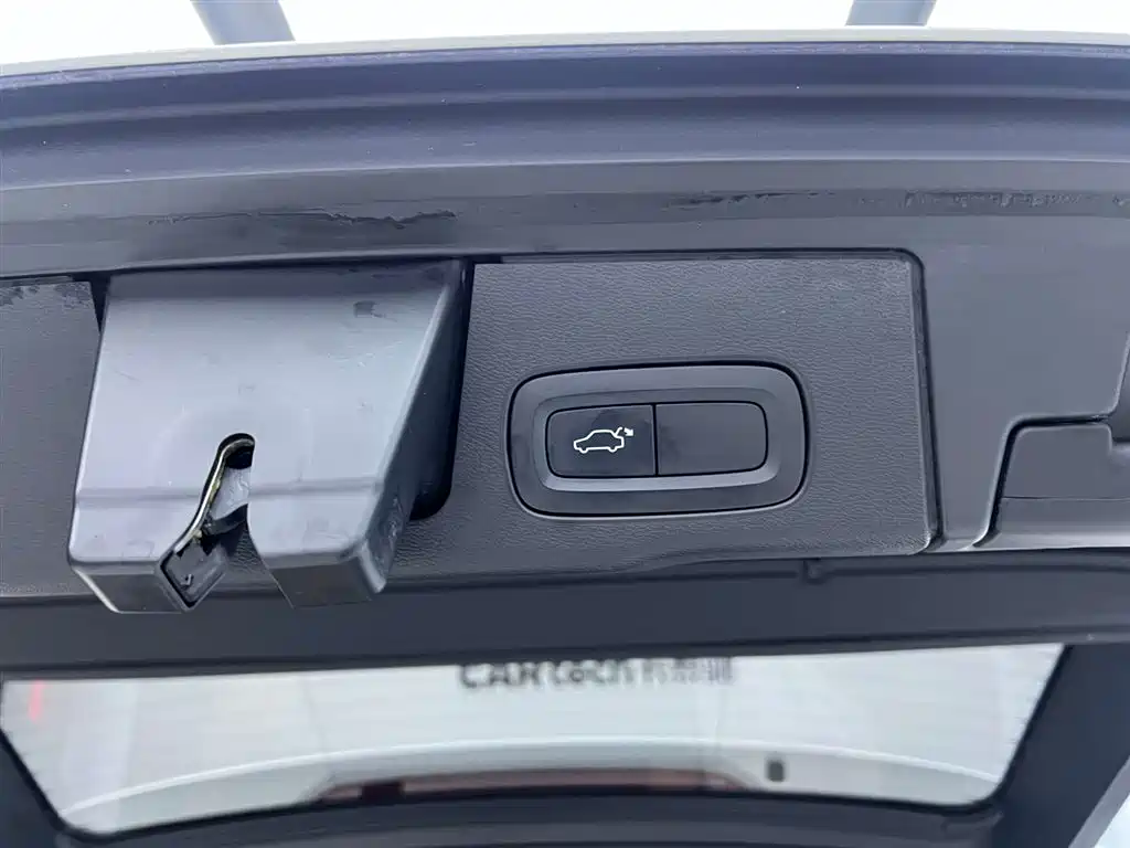 Volvo XC60 2018 T5 AWD Zhiyuan Sport Edition