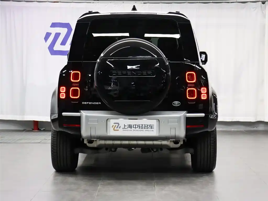 Land Rover Defender 2024 110 3.0T P400 XS