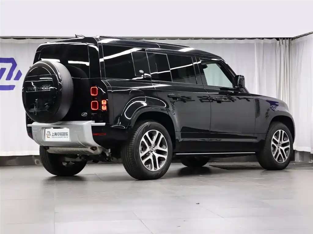 Land Rover Defender 2024 110 3.0T P400 XS