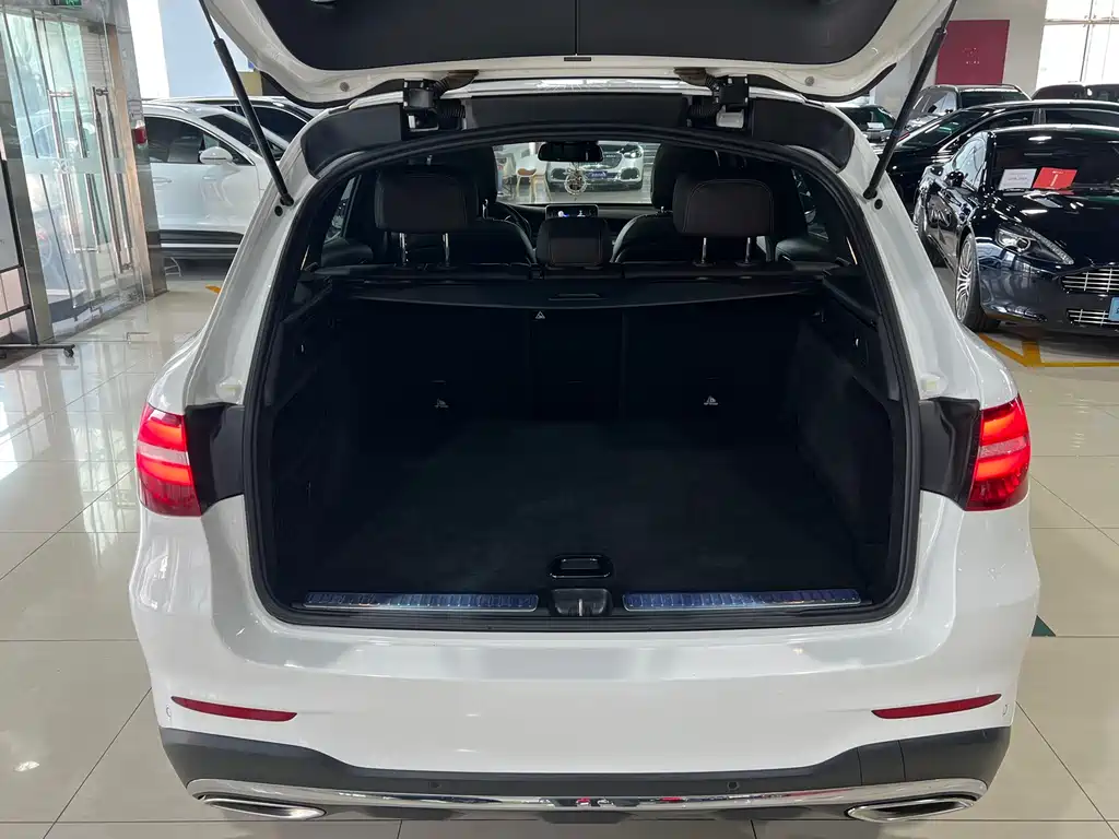 Mercedes-Benz GLC 260 4MATIC Luxury Edition 2017