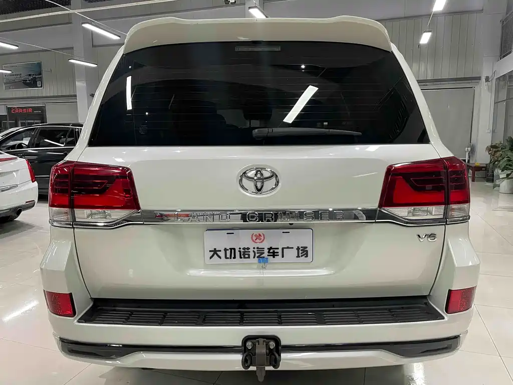 Toyota Land Cruiser 2016 4.0L Middle East Edition