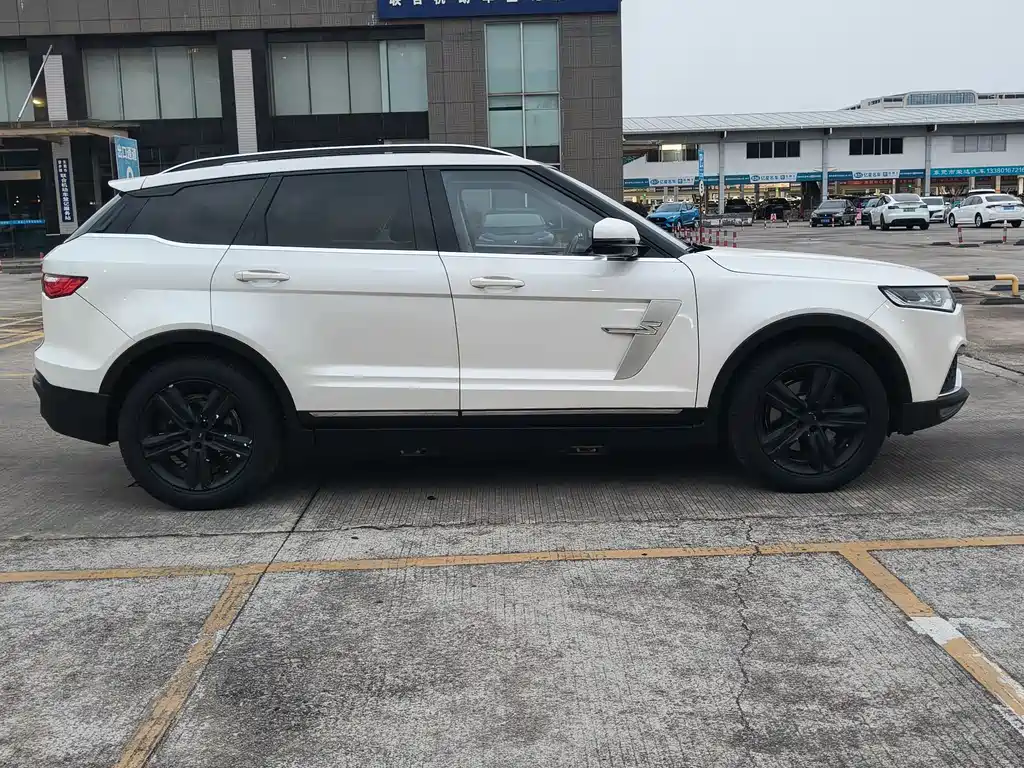 Zotye T700 2017 1.8T DCT Premium