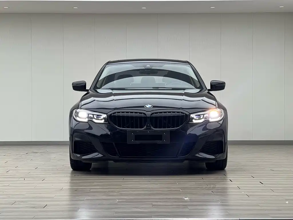 BMW 3 Series 2021 325i M Sport Night Edition - фото 2