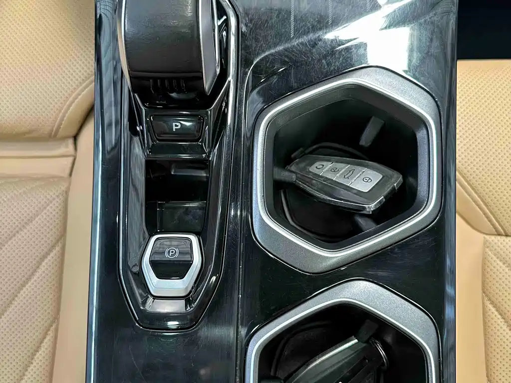 Geely Boyue L 2023 2.0TD DCT Flagship