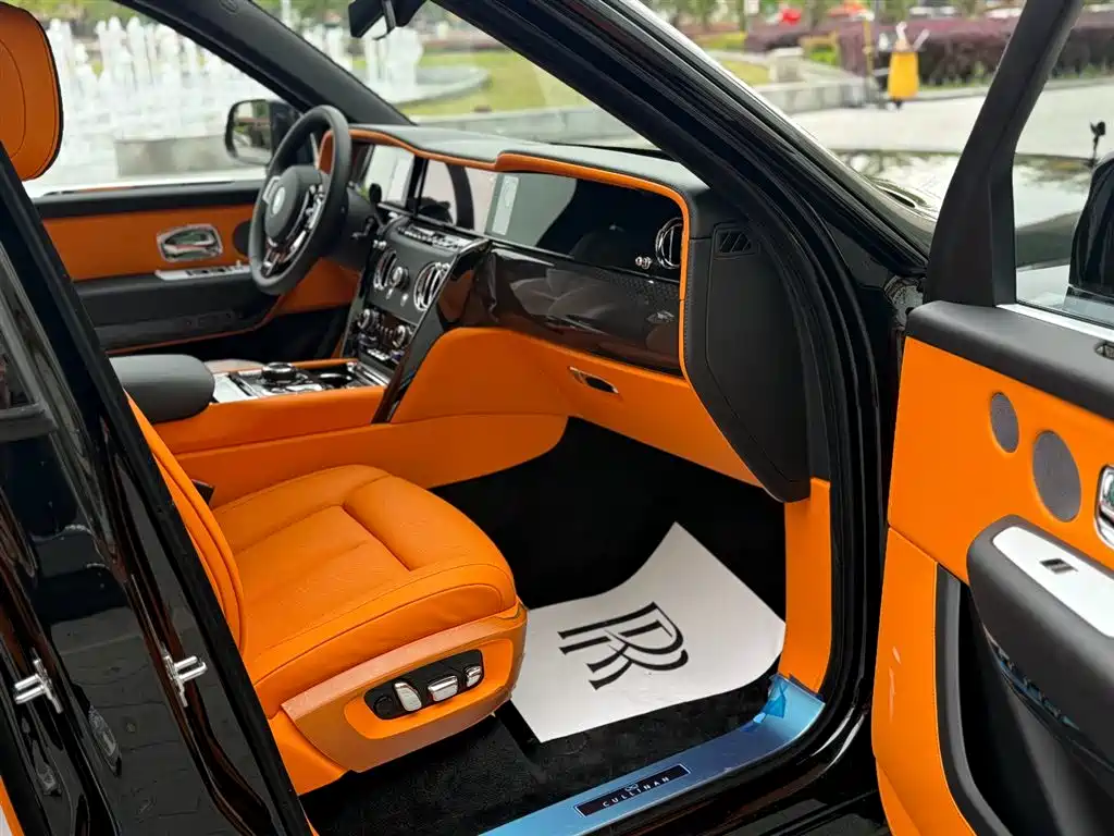 Cullinan 2024 Black Badge