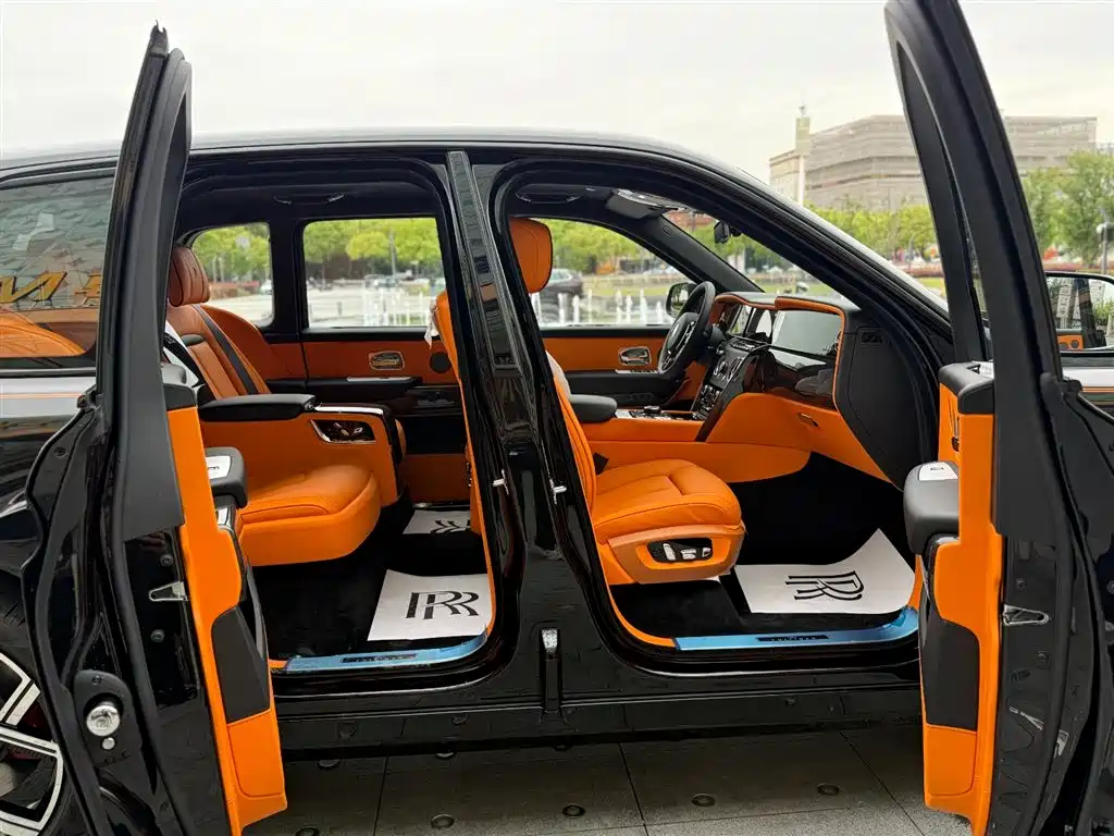 Cullinan 2024 Black Badge