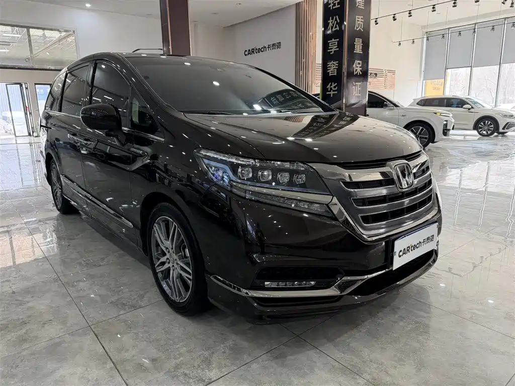 Honda Elysion 2019 2.0L Hybrid Luxury Edition