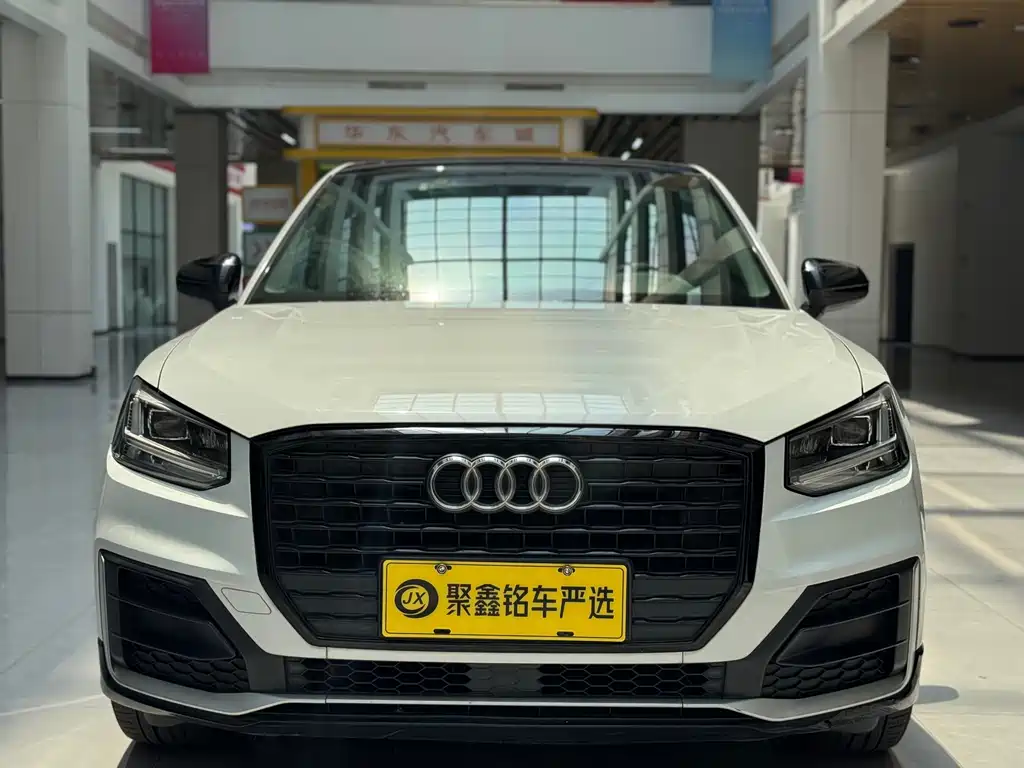 Audi Q2L 2020 35 TFSI Entry Dynamic