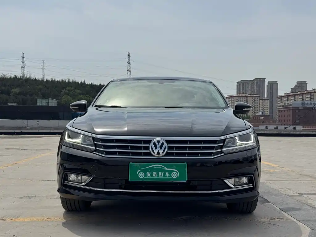 Passat 2016 330TSI DSG Yuzun Edition