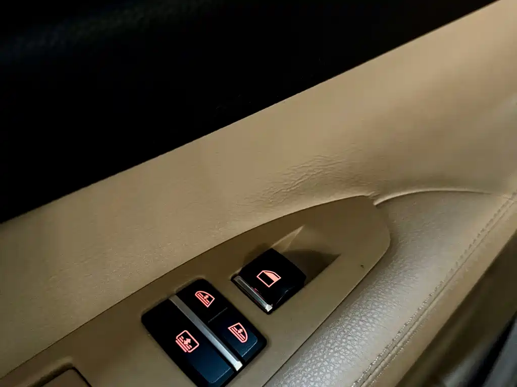 BMW 7 Series 2009 740Li Leading Edition