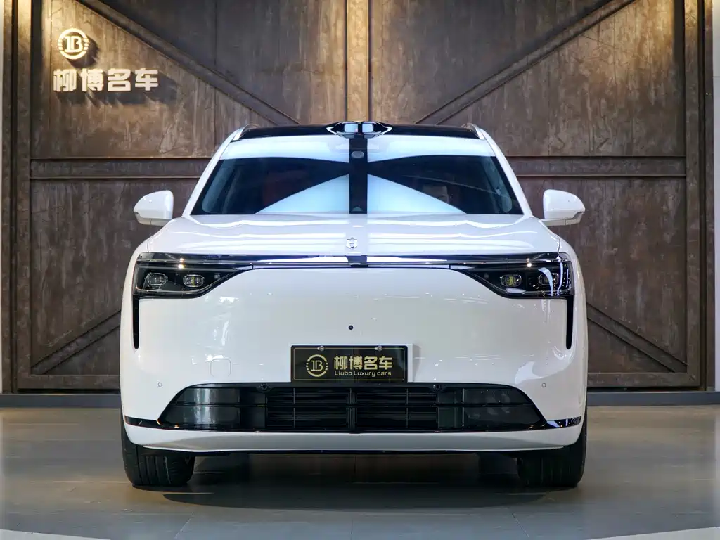 AITO M8 2025 EREV Max+ 53.4kWh 5-Seater (192-Line LiDAR)