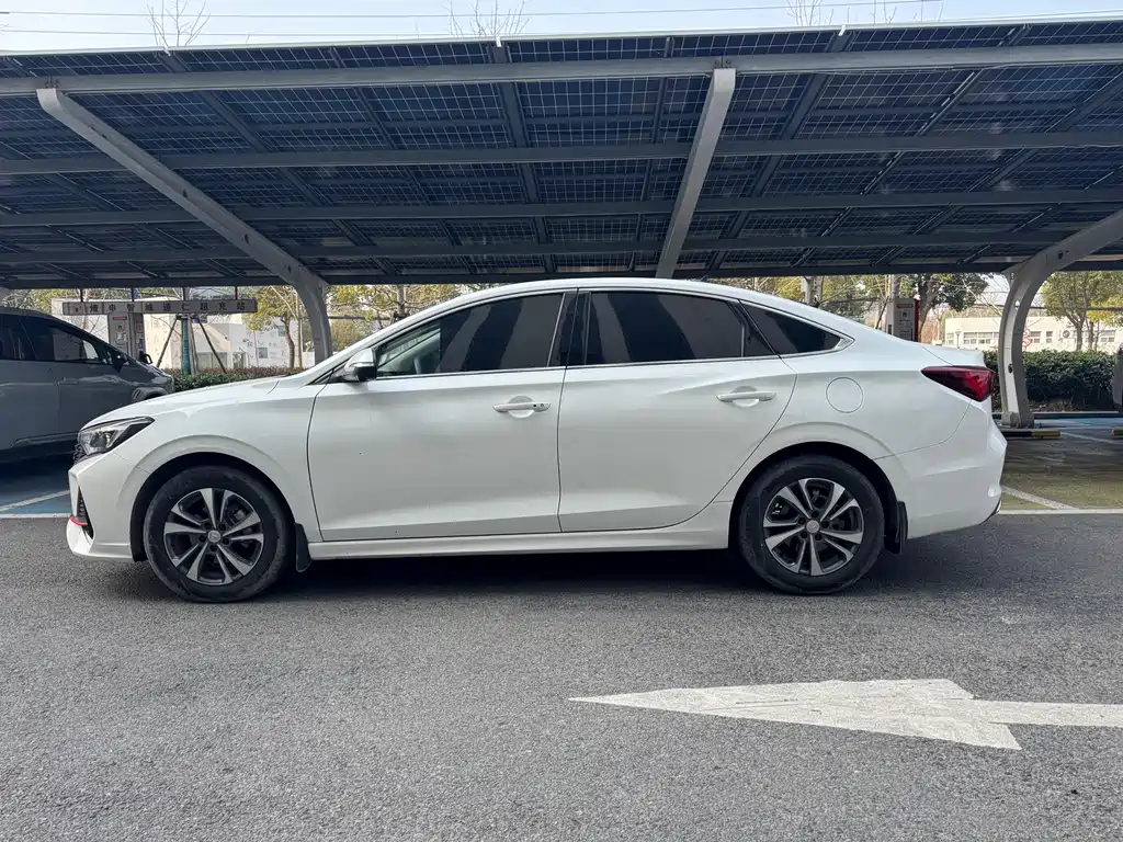 Eado Plus 2023 Blue Whale NE 1.4T GDI DCT Prestige Edition