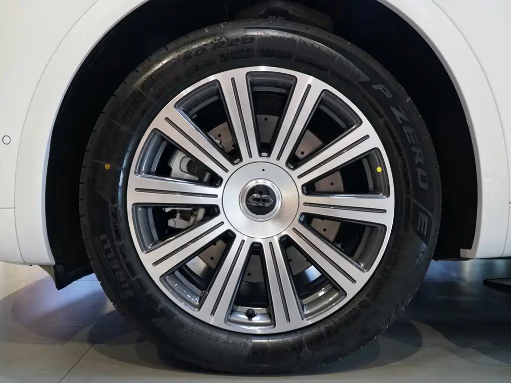 AITO M8 2025 EREV Max+ 53.4kWh 5-Seater (192-Line LiDAR)