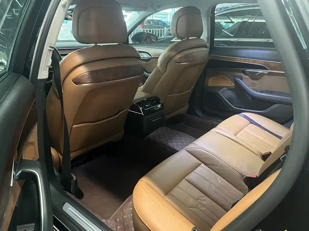 Audi A8L 2018 55 TFSI quattro Launch Edition Premium