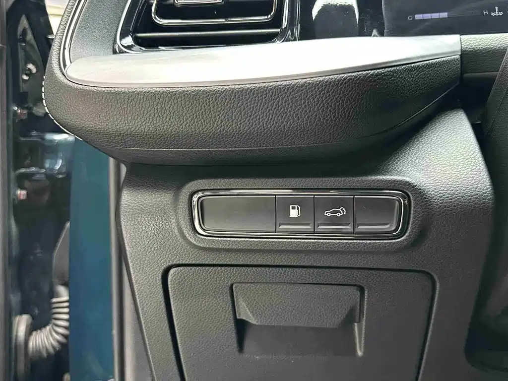 GAC Trumpchi GS8 2022 Pilot Series 2.0TGDI AWD Supreme Edition (7-Seater)