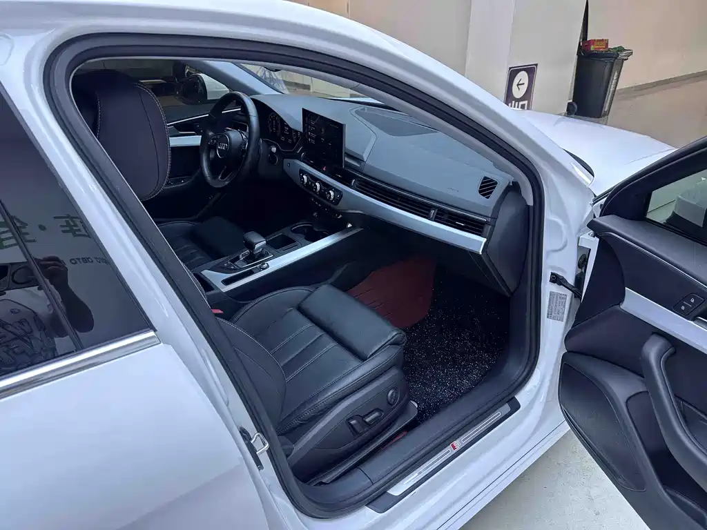 Audi A4L 2022 35 TFSI Fashion Dynamic